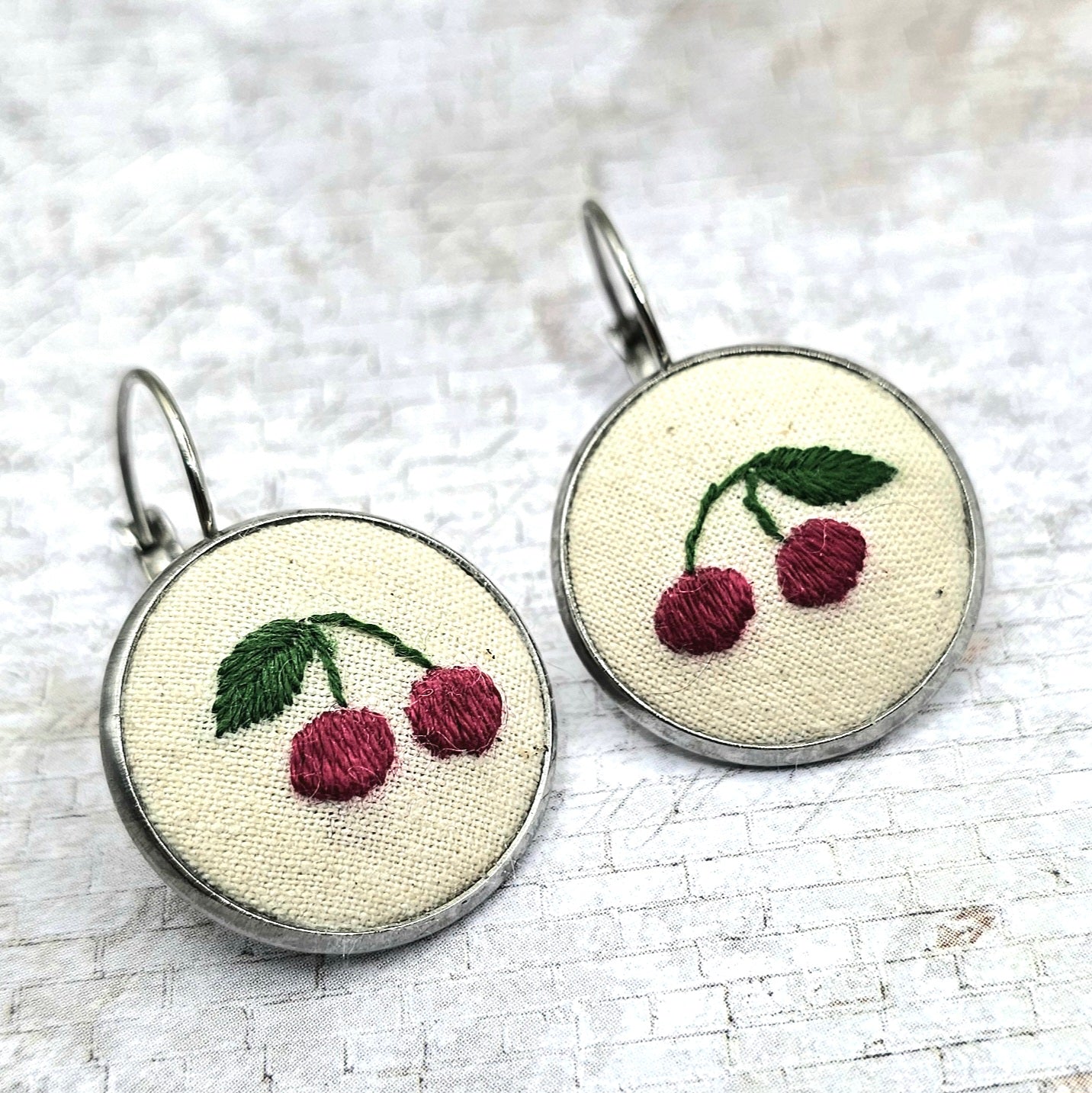 Cherry, hand, embroidery, earrings, brass, fruit 