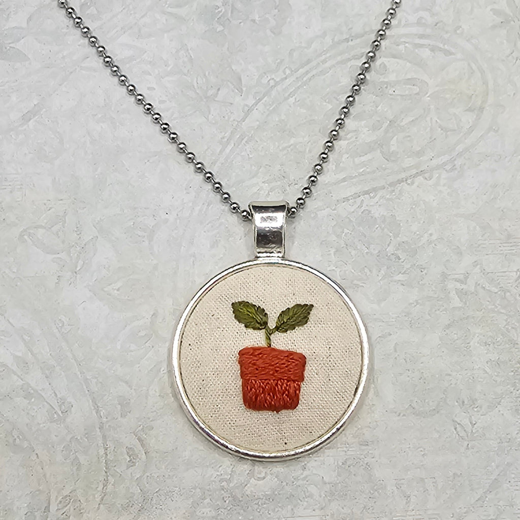 Plant Sprout Necklace -Silver- Hand Embroidery
