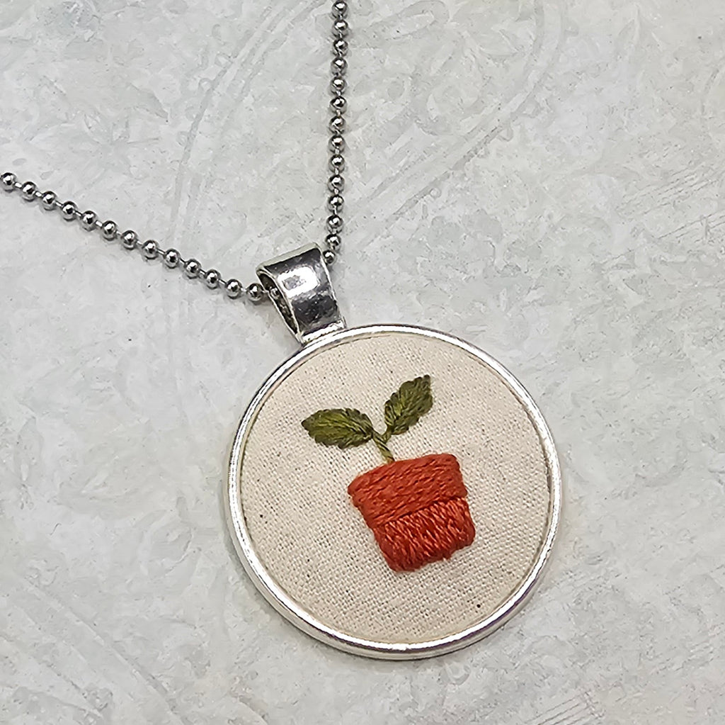 Plant Sprout Necklace -Silver- Hand Embroidery